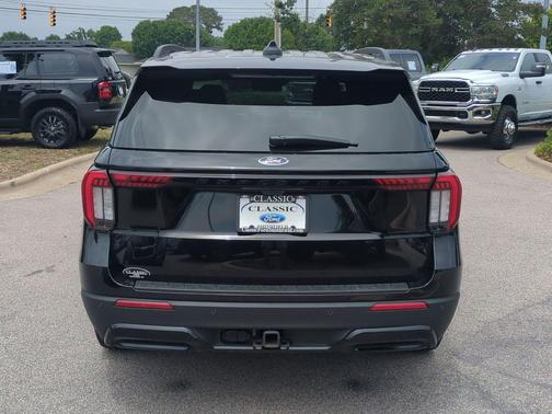 Agate Black Metallic 2025 Ford Explorer ST-Line