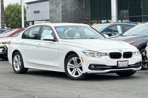 2018 BMW 330 i xDrive