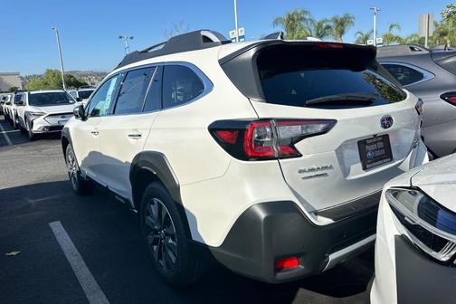 2025 Subaru Outback Touring XT