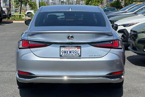 2024 Lexus ES 300h