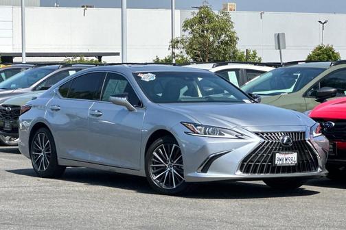 2024 Lexus ES 300h
