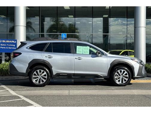 2025 Subaru Outback Premium