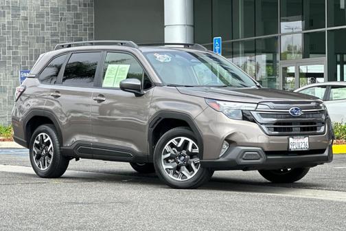 2025 Subaru Forester Premium