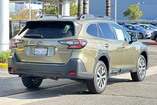 2023 Subaru Outback Premium