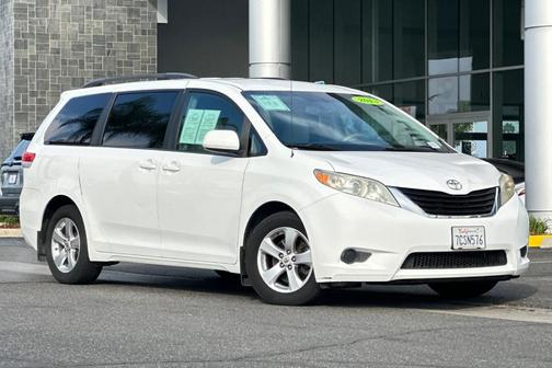 2013 Toyota Sienna LE