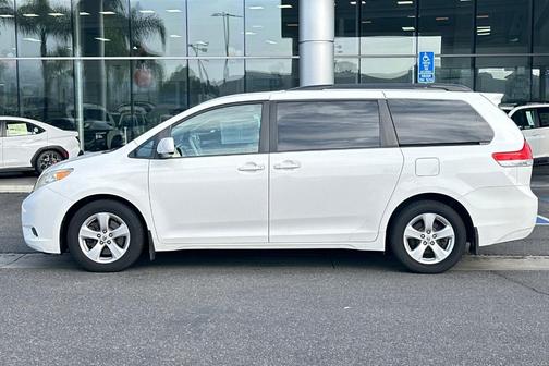 2013 Toyota Sienna LE