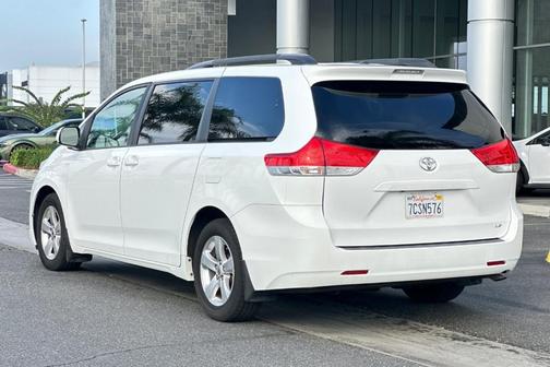 2013 Toyota Sienna LE