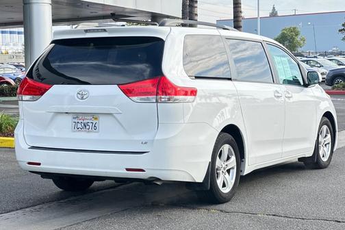 2013 Toyota Sienna LE