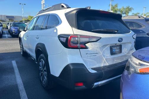2025 Subaru Outback Touring XT