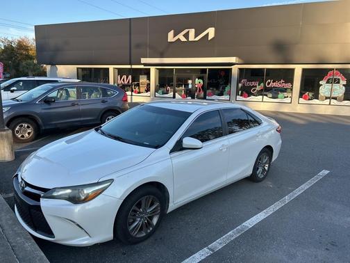 2016 Toyota Camry SE