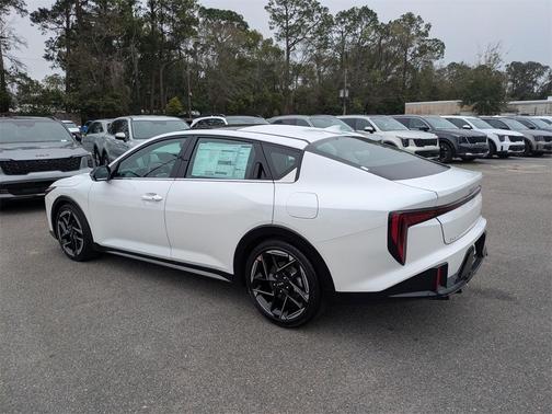 2026 Kia K4 GT-LINE