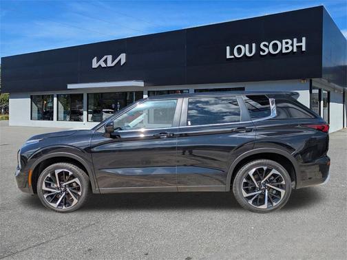 2024 Mitsubishi Outlander SE Black Edition