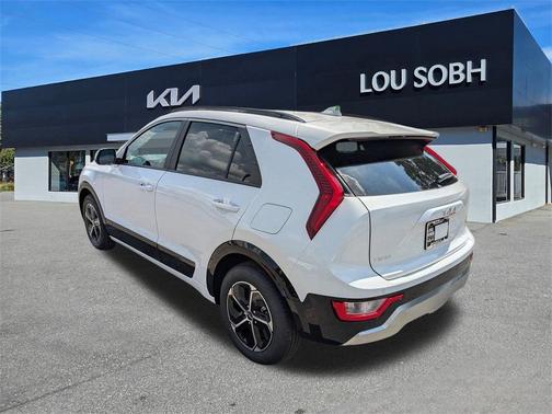 2025 Kia Niro SX