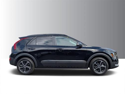 2025 Kia Niro LX