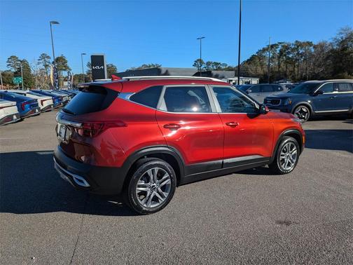 2023 Kia Seltos S