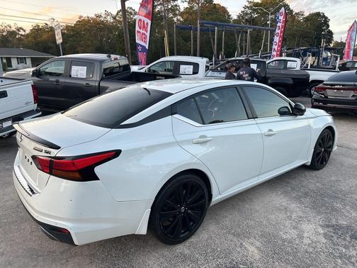 2022 Nissan Altima 2.5 SR