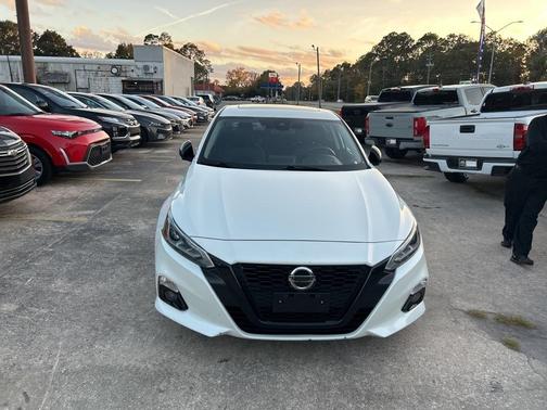 2022 Nissan Altima 2.5 SR