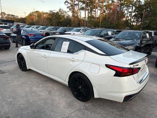 2022 Nissan Altima 2.5 SR