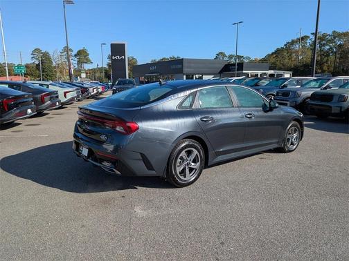 2022 Kia K5 LXS
