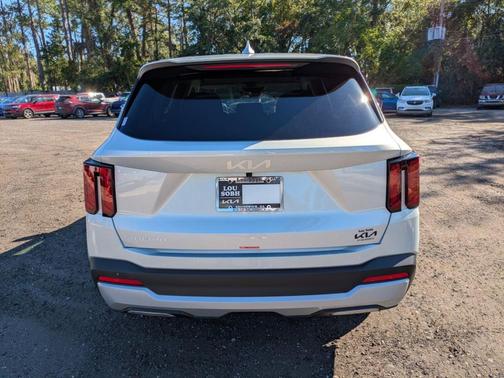 Ivory Silver 2026 Kia Sorento LX