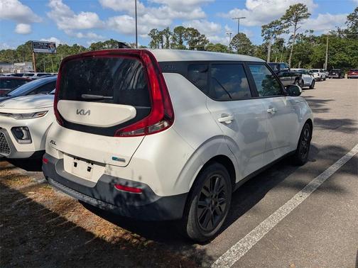 2022 Kia Soul EX