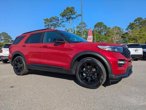 2024 Ford Explorer ST-Line