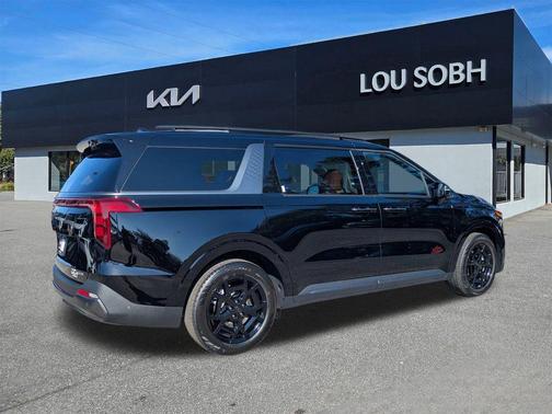 Aurora Black Pearl 2026 Kia Carnival Hybrid SX