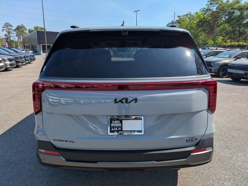 Ceramic Silver 2026 Kia Carnival SX Prestige