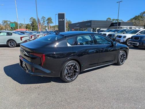 2026 Kia K4 GT-LINE