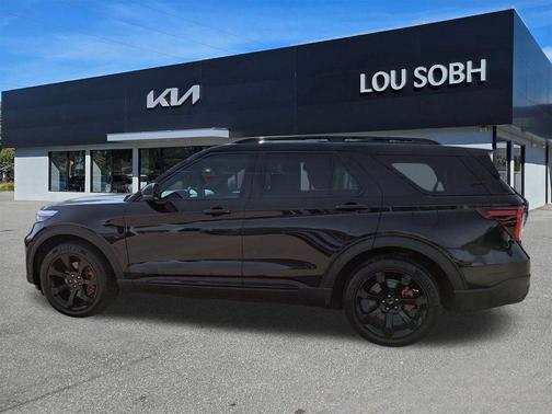 Black Metallic 2020 Ford Explorer ST