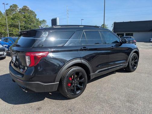 Black Metallic 2020 Ford Explorer ST