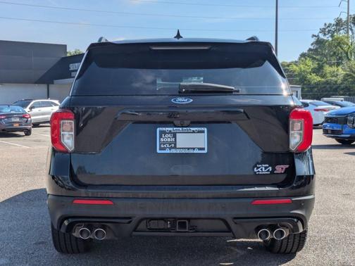 Black Metallic 2020 Ford Explorer ST