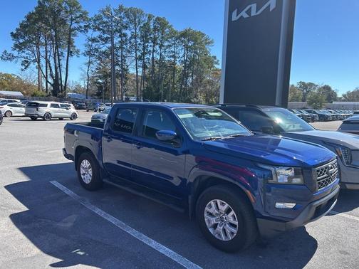 2023 Nissan Frontier SV