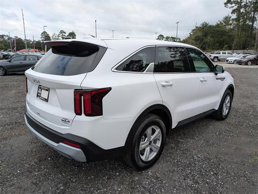 2026 Kia Sorento LX