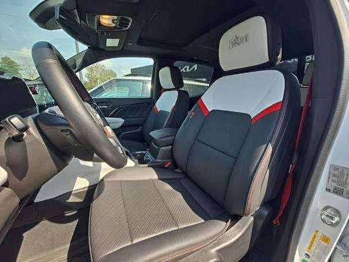 2024 GMC Canyon AT4X