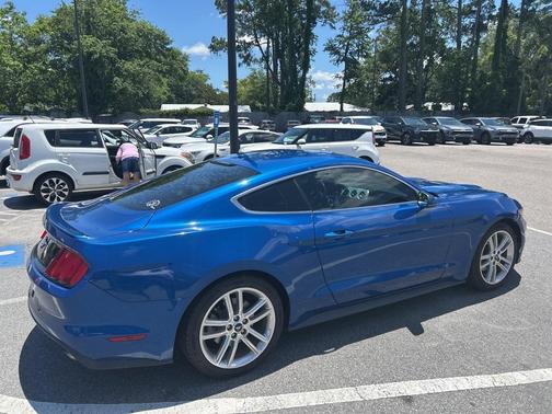 2017 Ford Mustang EcoBoost