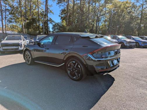 2025 Kia EV6 Wind