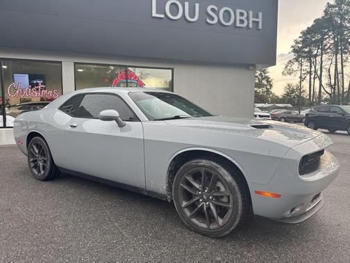 2022 Dodge Challenger SXT