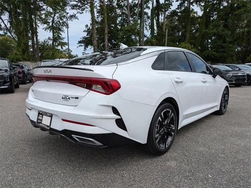 2022 Kia K5 GT-Line