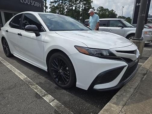 2022 Toyota Camry SE Nightshade