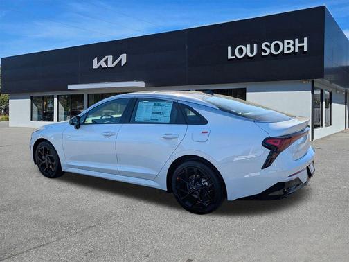 Snow White Pearl 2026 Kia K5 GT-Line