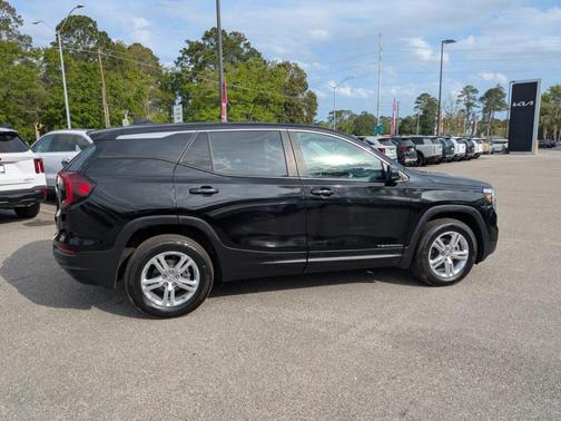 Ebony Twilight Metallic 2024 GMC Terrain SLE