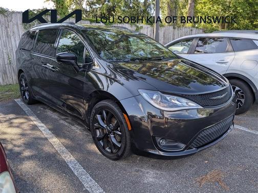 2019 Chrysler Pacifica Touring-L