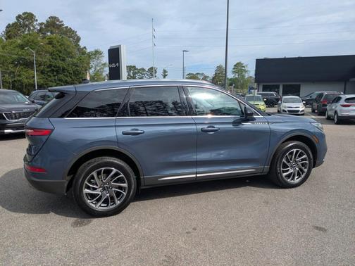 Blue Metallic 2022 Lincoln Corsair Standard