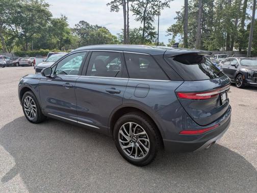 Blue Metallic 2022 Lincoln Corsair Standard
