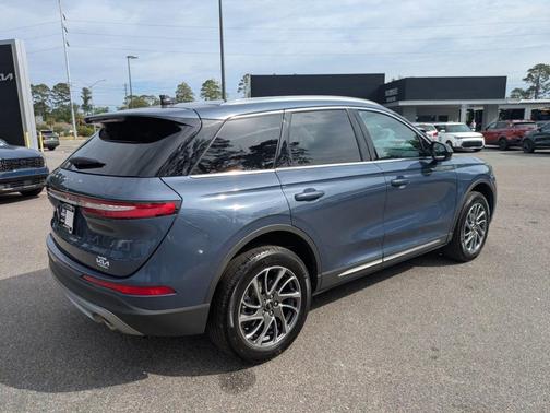 Blue Metallic 2022 Lincoln Corsair Standard