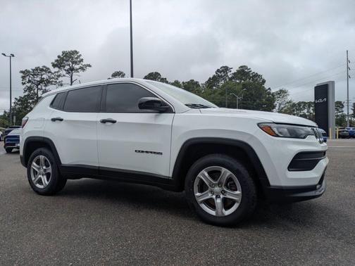 Bright White Clearcoat 2024 Jeep Compass Sport