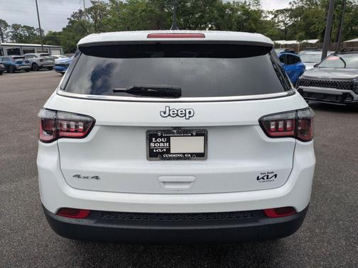 Bright White Clearcoat 2024 Jeep Compass Sport