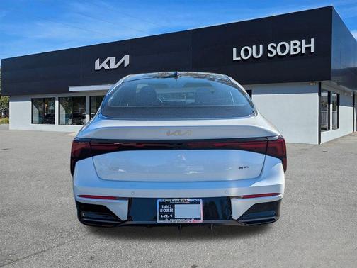 Snow White Pearl 2026 Kia K5 GT-Line