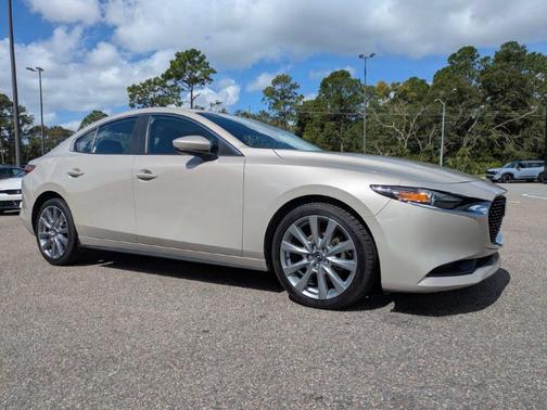 Platinum Quartz Metallic 2025 Mazda Mazda3 FWD w/Preferred Package